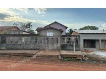 Imovel de 220 m2 em leilao em Mãe do Rio/PA