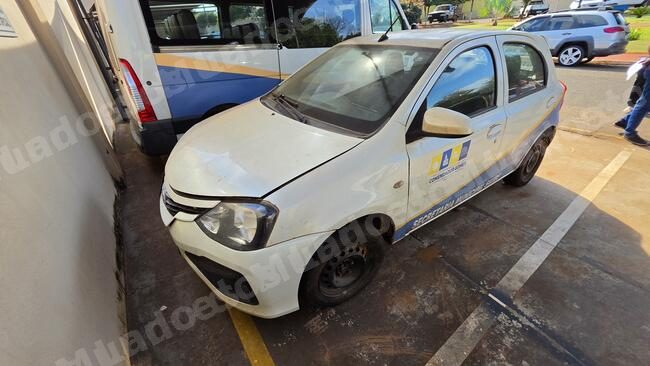 Toyota Etios 2018 em leilão em Brasil