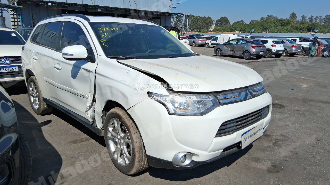 Mitsubishi Outlander 2.0 2014 em leilao em Brasil