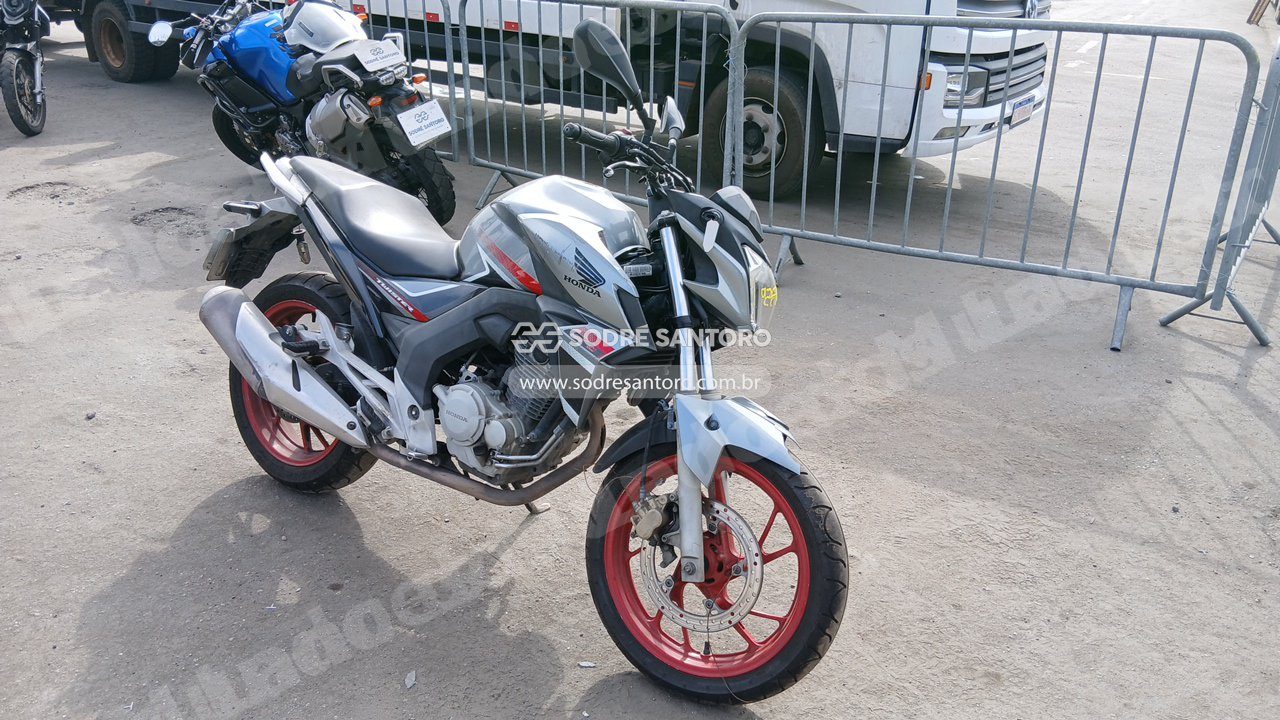 Honda em leilao em Brasil
