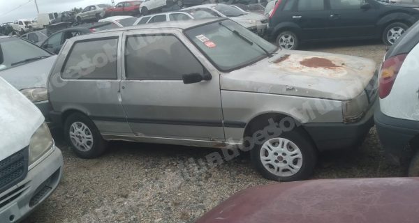 Fiat Uno em leilão em Curitiba/PR - Lote 1