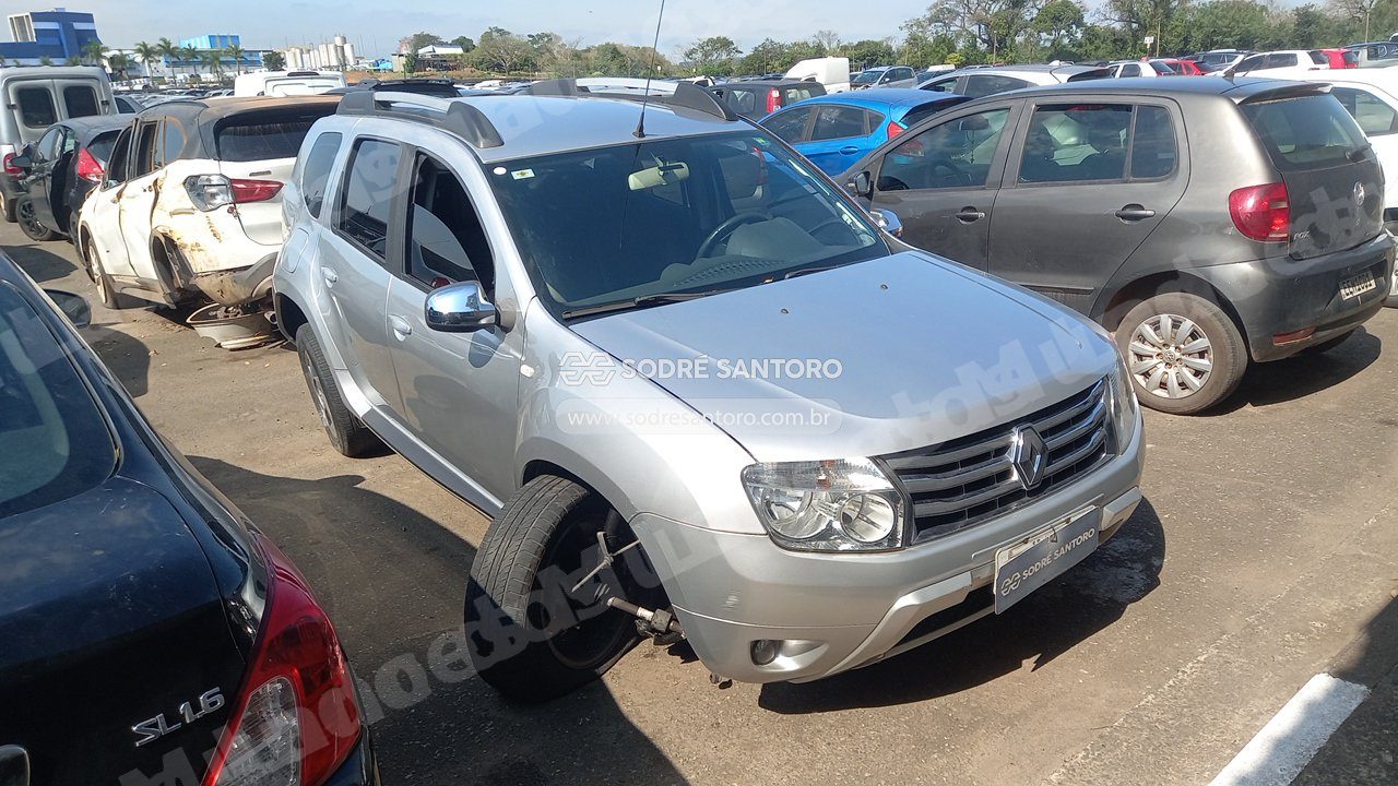 Renault Duster  4X2 2015 em leilao em Monte Mor/SP