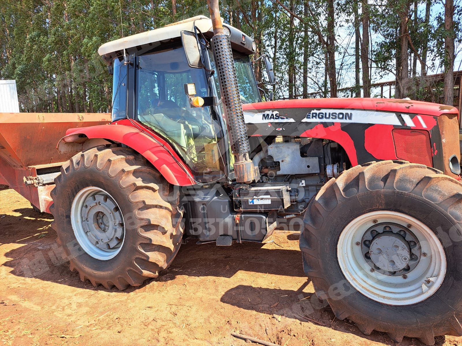 Máquina agrícola 2012 em leilão em Jauru/MT