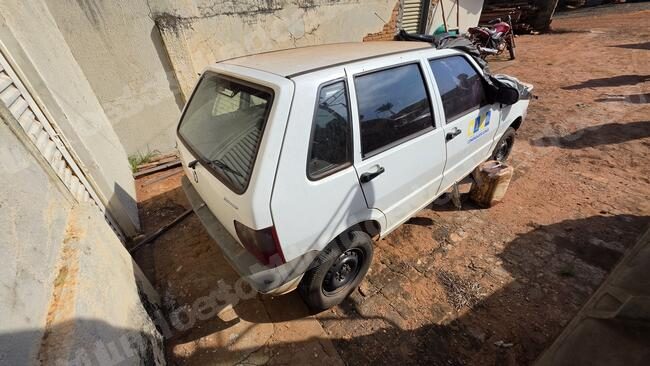 Fiat Uno 2013 em leilão em Brasil - Lote 2