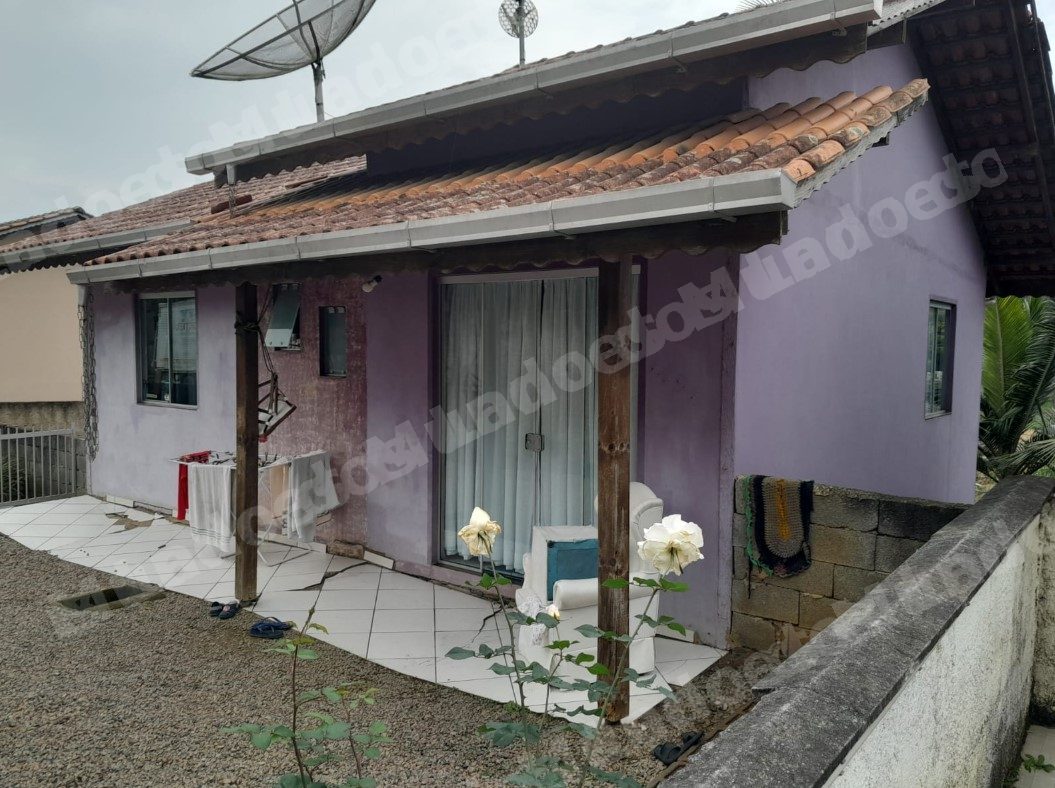 Terreno de 443 m2 em leilao em Brasil