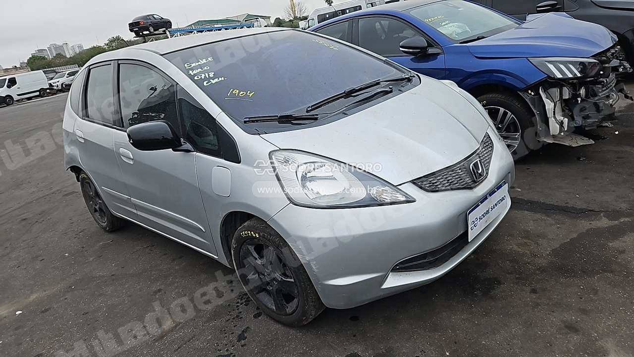 Honda Fit Lx Flex 2012 em leilão em Brasil