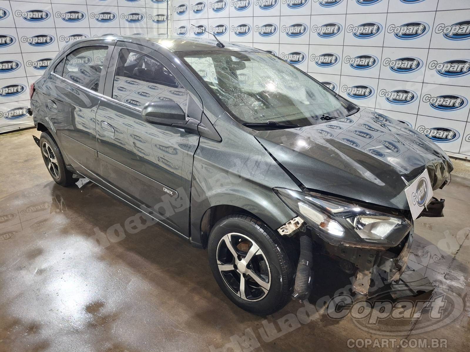 Lote em leilao em Candeias/BA