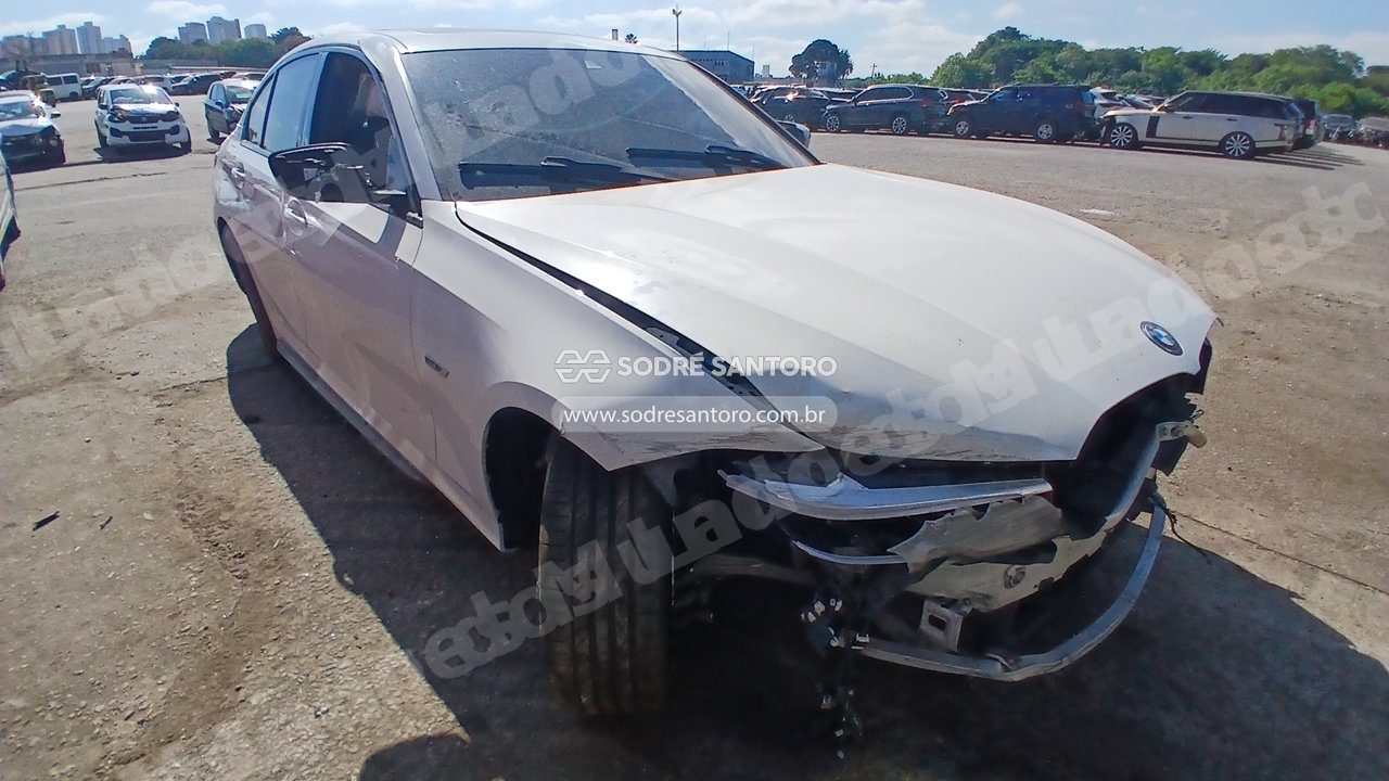 Bmw 330E 2022 em leilao em Brasil