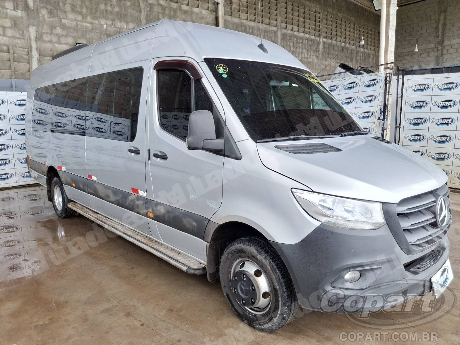 Lote em leilao em Candeias/BA