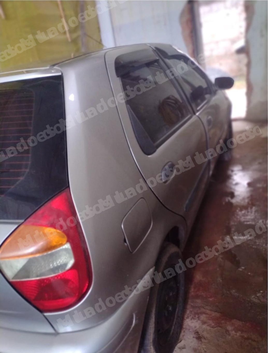 Fiat P 2001 em leilao em Juiz de Fora/MG