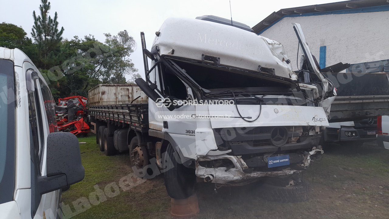 Mercedes em leilao em São José dos Pinhais/PR