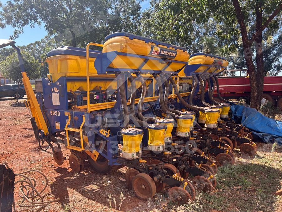 Máquina agrícola 2021 em leilão em Paraúna/GO