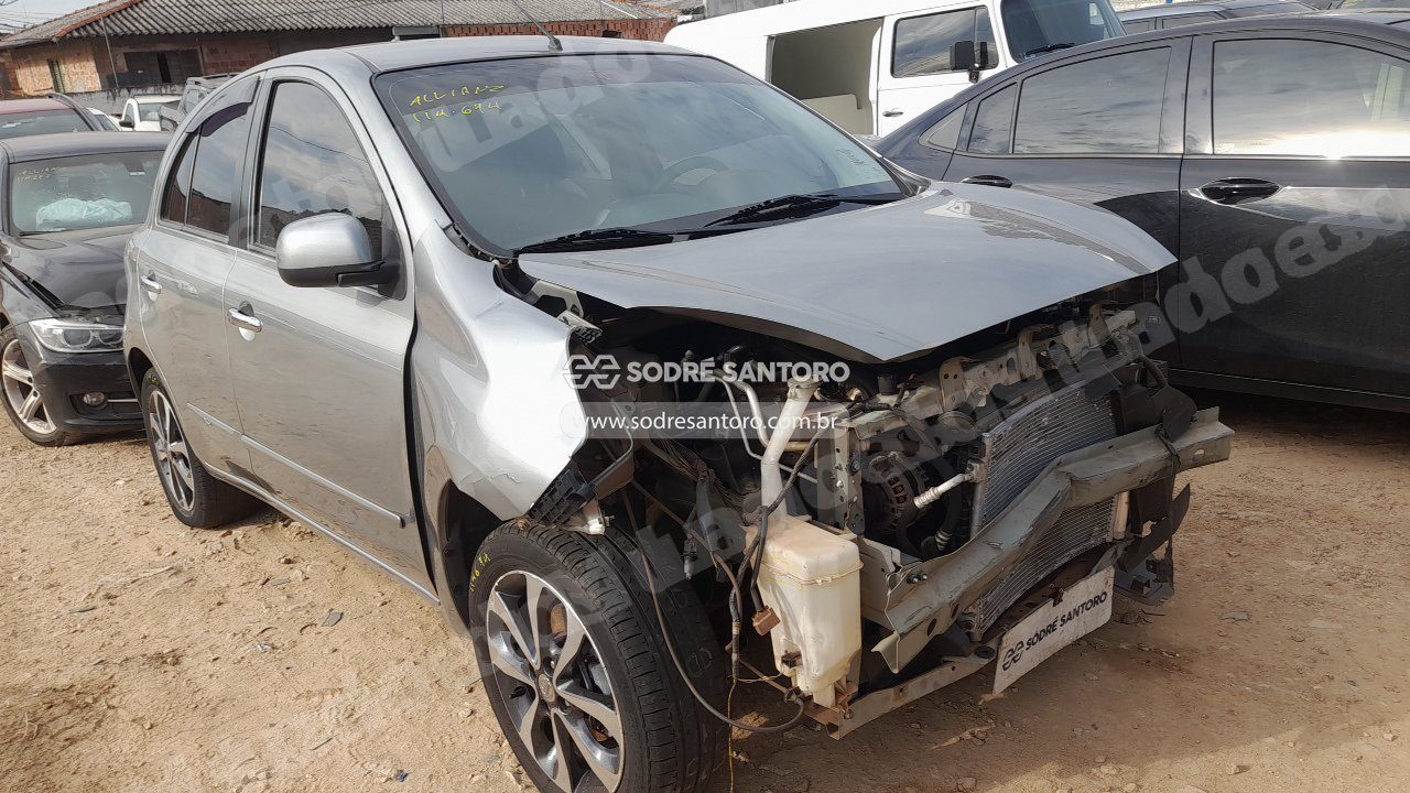 Nissan em leilao em São José dos Pinhais/PR