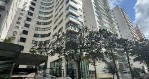Apartamento em leilão em Guarujá/SP