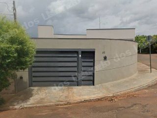 Casa de 143 m2 em leilão em Serrana/SP