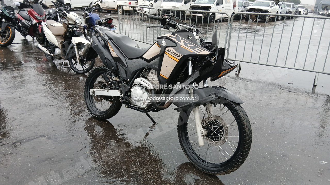 Honda Xre 300 Abs 2023 em leilão em Brasil